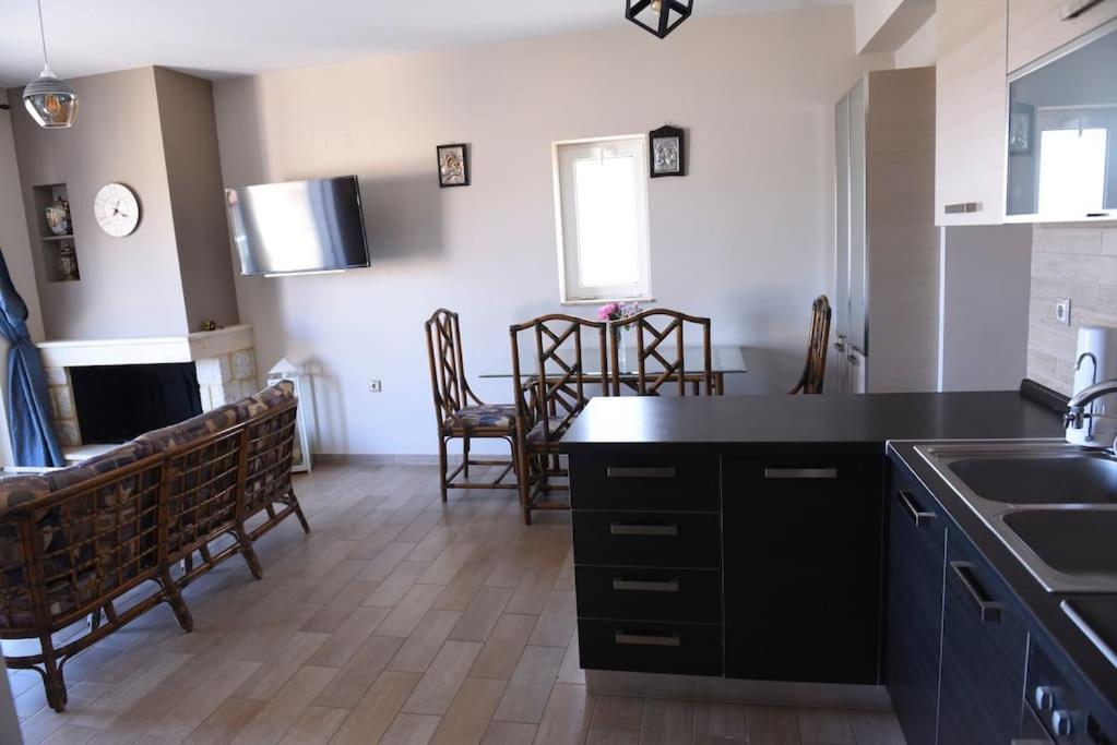 Katerina Luxury Suites Elia  Esterno foto