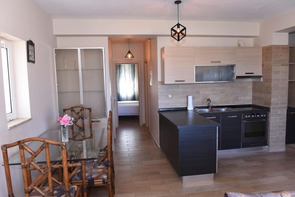 Katerina Luxury Suites Elia  Esterno foto